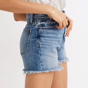 Madewell Perfect Jean Shorts in Bergman Wash